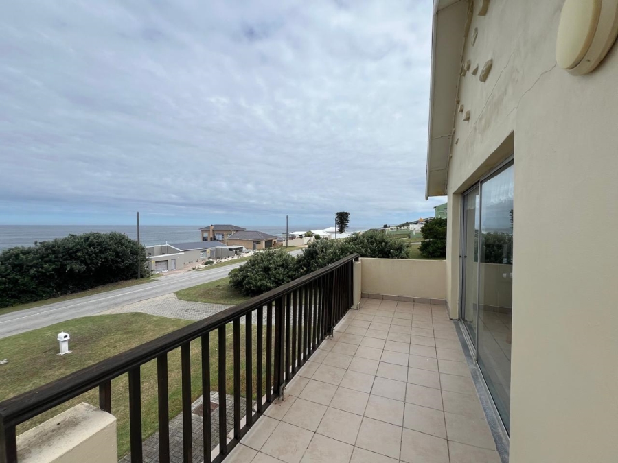 5 Bedroom Property for Sale in Seaview Eastern Cape